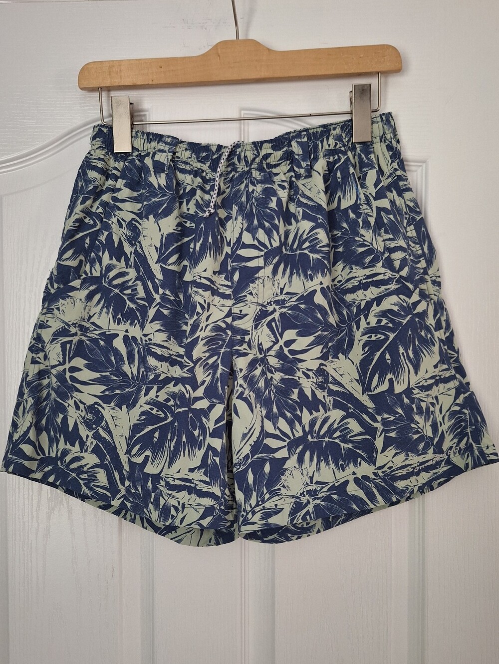 Columbia PFG Clearwater Blue and Light Green Tropical Leaf Swim Trunks UPF 50